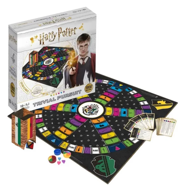 Trivial-Pursuit-Harry-Potter-1-2 Boîte de jeu du Trivial Pursuit Harry Potter avec plateau de jeu