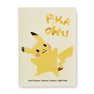 Lot de 65 sleeves du pokémon center de Pikachu représenté façon dessin d'enfants