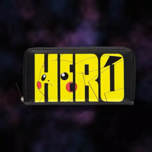 Porte-Monnaie chez BDFancomics à Nyon Portefeuille Pokémon Pikachu « HERO » jaune et noir, sur fond étoilé violet